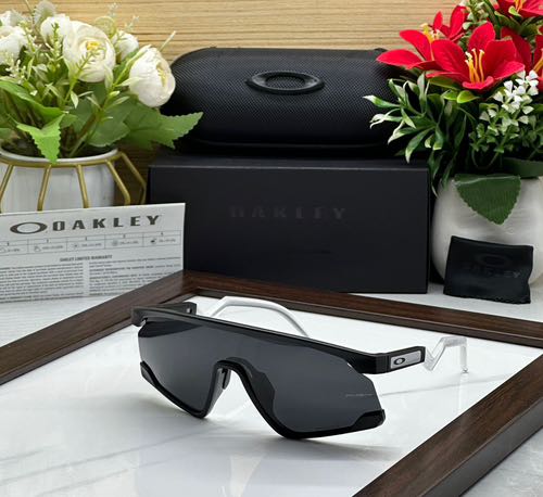 Oakley Sunglass