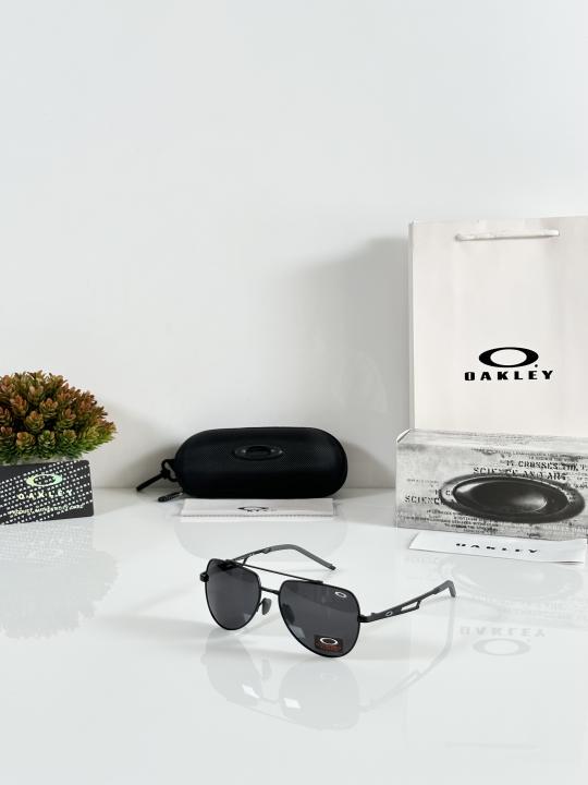 Oakley Sunglass
